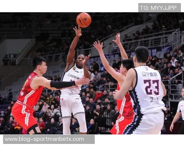 阿伦勇战文班全场高效发挥砍下27分10篮板2抢断展现实力